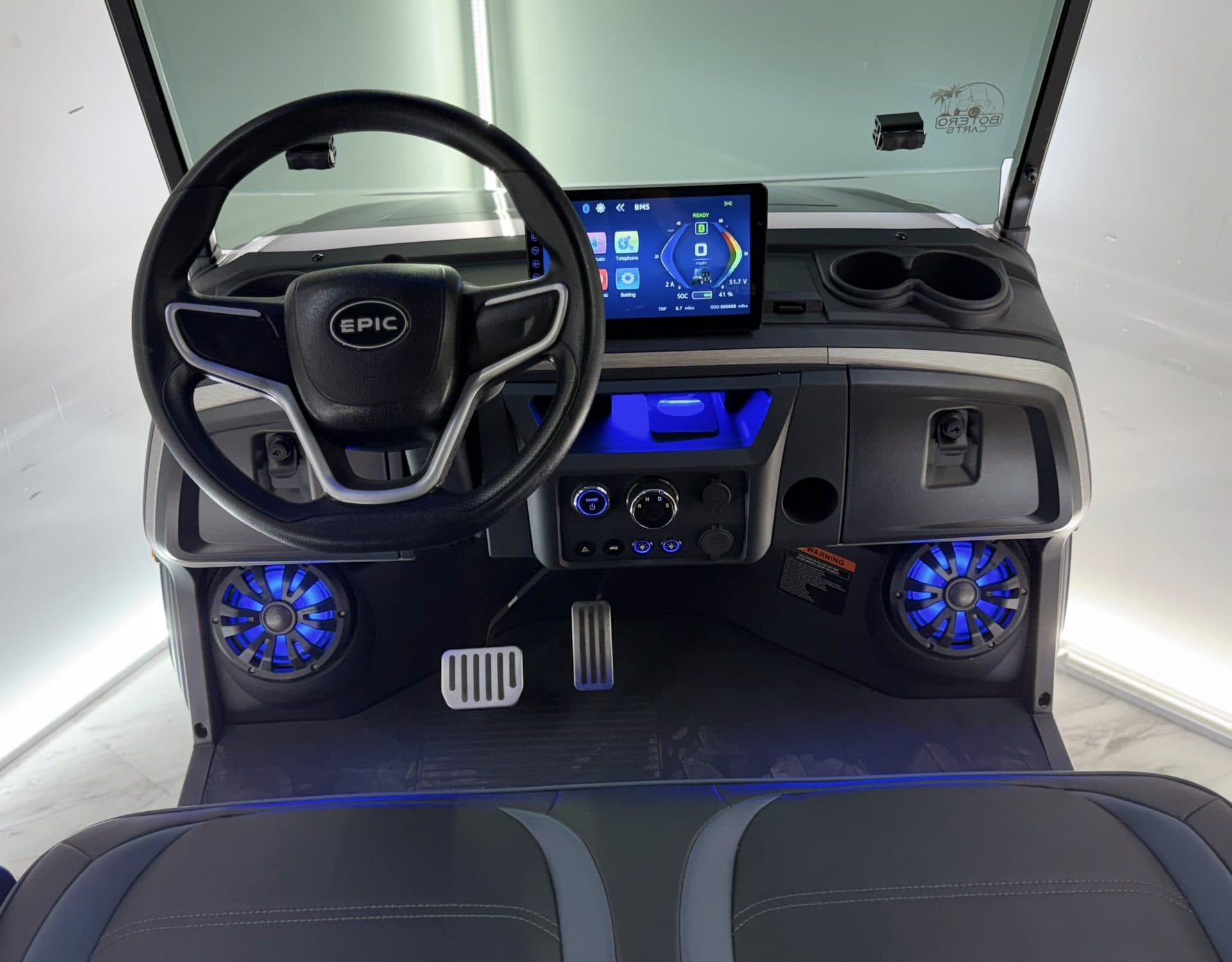EPIC E40FX, 10.1-inch touchscreen, illuminated dash and marine-grade audio